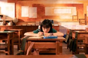 ひとつの机、ふたつの制服サブ画像