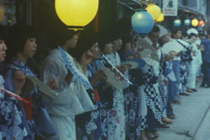 生者と死者のかよい路　新野の盆おどり 神送りの行事